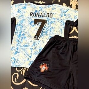 RONALDO KIDS BLUE SOCCER JERSEY - YOUTH SIZE 26 AGE 8-9 NEW WITH TAGS